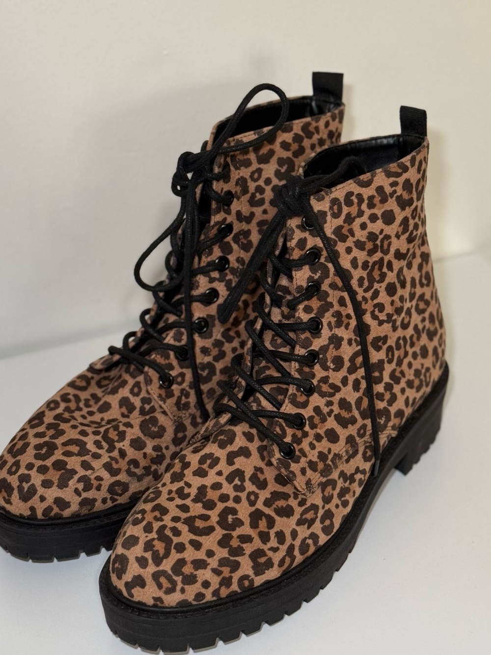 Leopard Print Lace-Up Combat Boots Forever 21 Size 10 Woman